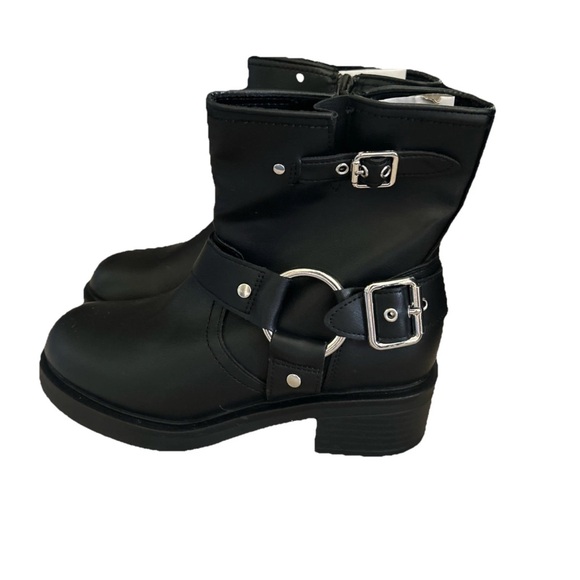 Universal Thread black moto ankle boots with silver buckle size 6 NWT - Picture 1 of 8